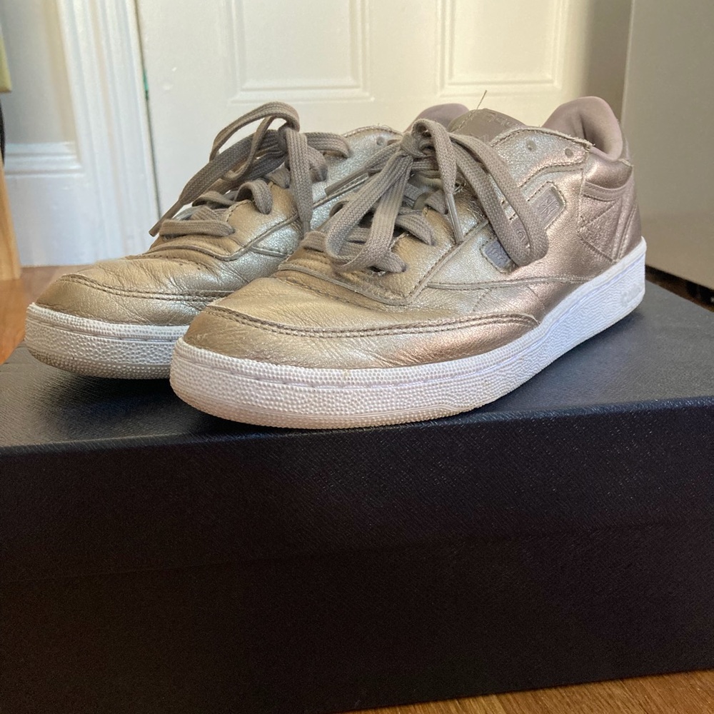 Gold Reebok Club C Size 9 women’s